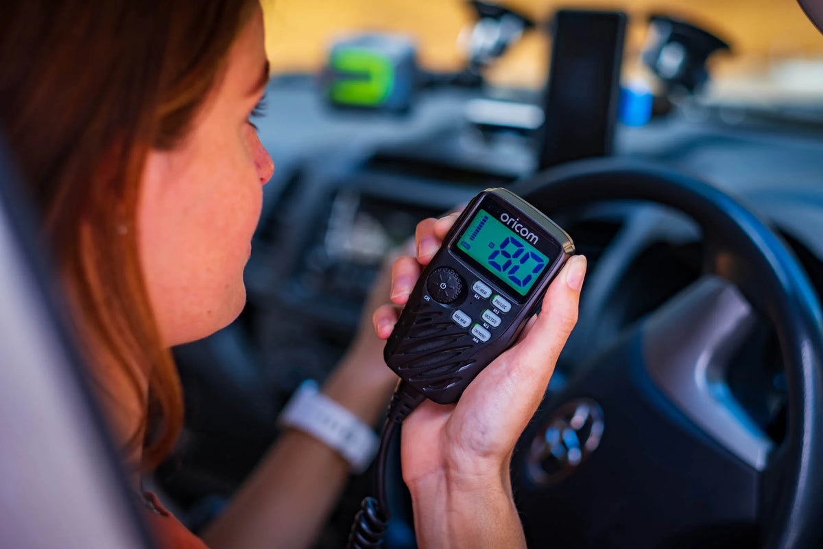 UHF390R4X4 5W UHF Offroad Pack | ANU856 3dBi Antenna