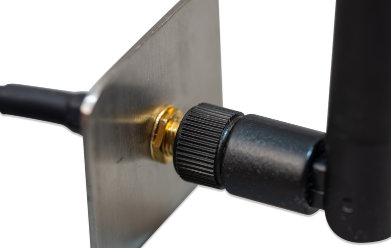 OUTDOOR LTE-M WALL-MOUNT ANTENNA