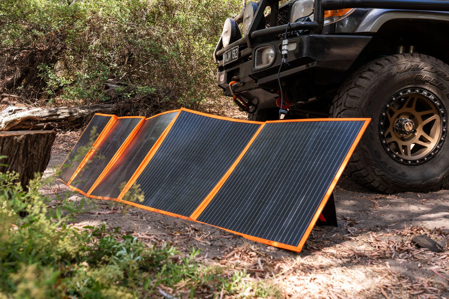 240W FOLDING SOLAR BLANKET WITH STAND