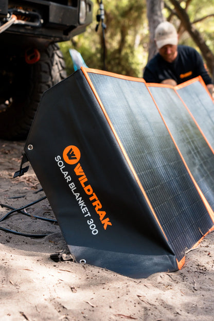 300W FOLDING SOLAR BLANKET WITH STAND